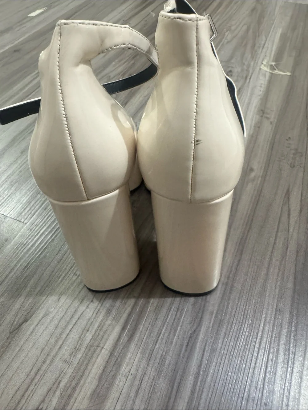 D’Amelio Rayva Patent Leather Platform Heels Cream Size 5.5 New
